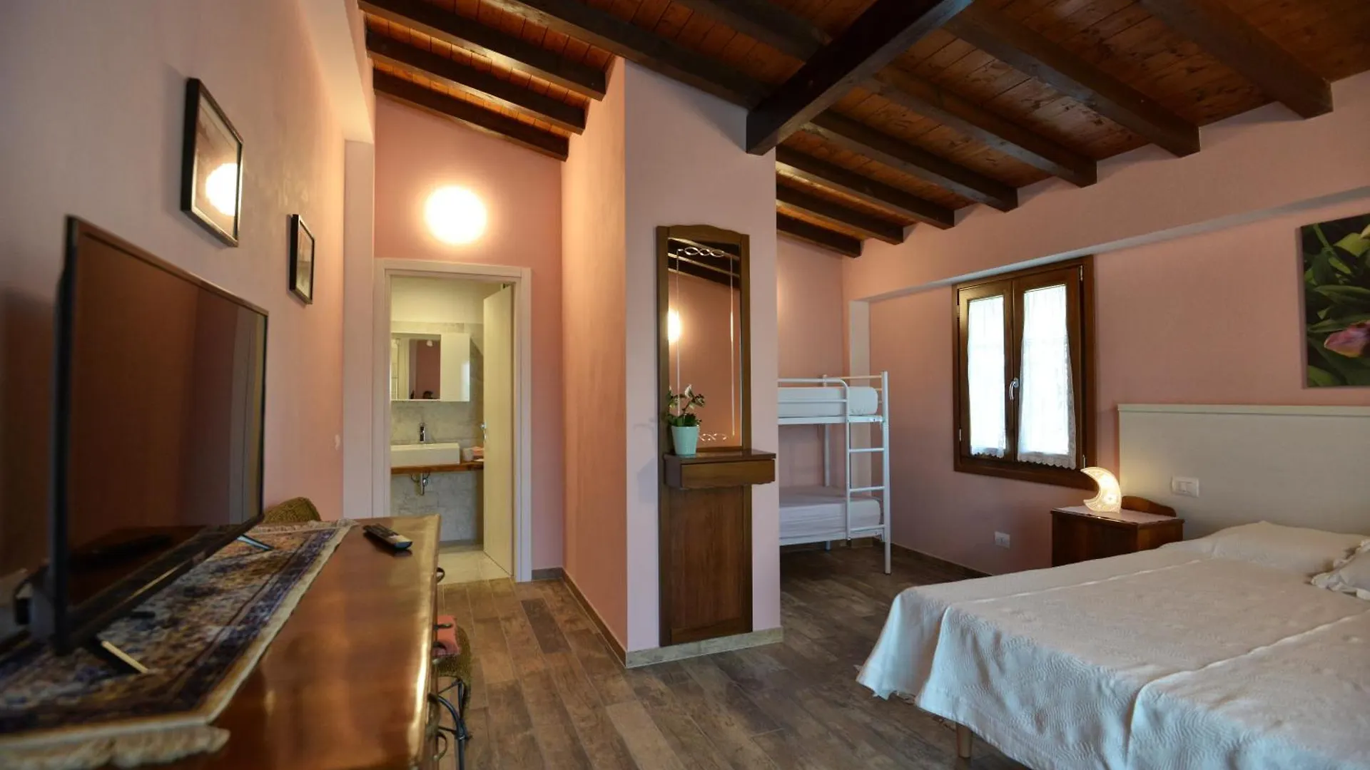 Agriturismo Le Orchidee Di Corazza Picedo Italy